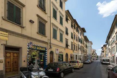 Classic Style In Center Florencia