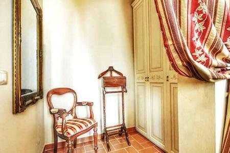 Classic Style In Center Florencia
