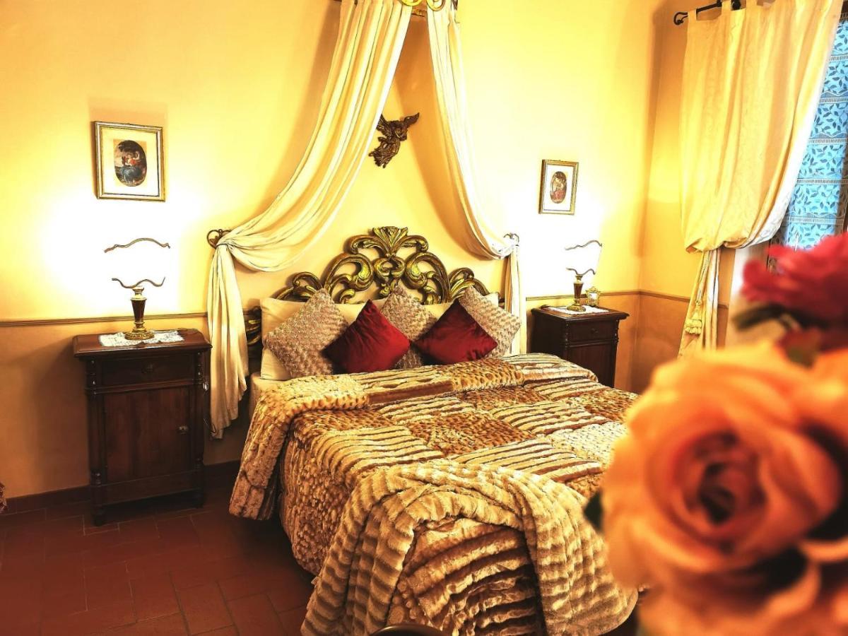 Classic Style In Center Florencia